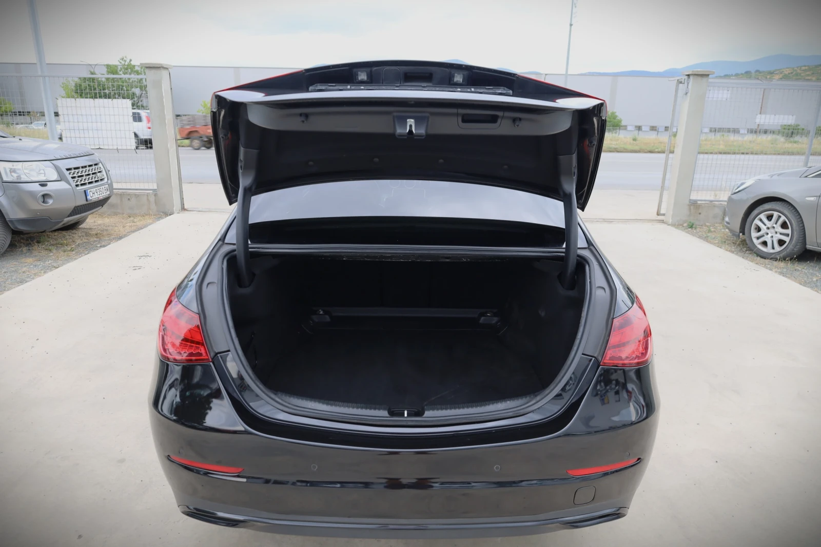 Mercedes-Benz C 200 Hybrid, снимка 6 - Автомобили и джипове - 55259484