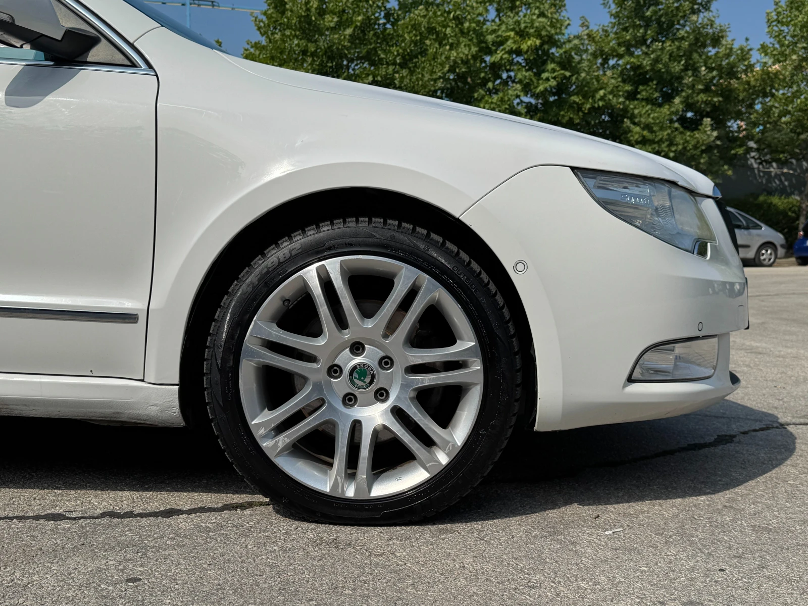 Skoda Superb 2.0d 170 к.с., снимка 9 - Автомобили и джипове - 55347504