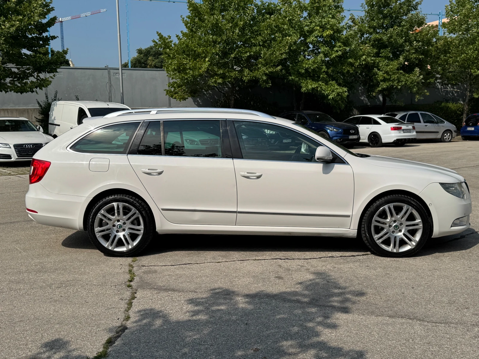 Skoda Superb 2.0d 170 к.с., снимка 6 - Автомобили и джипове - 55347504