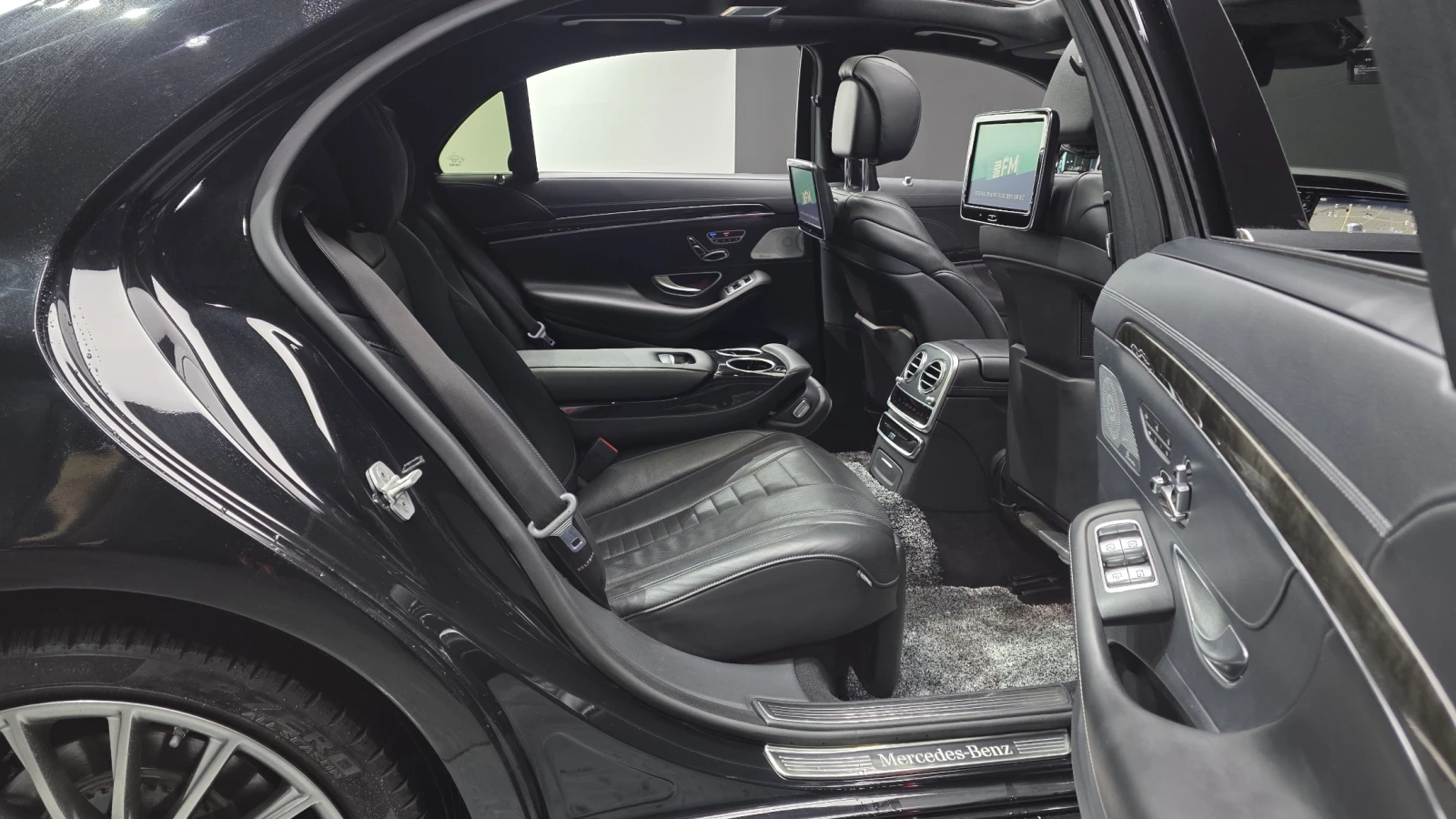 Mercedes-Benz S 500 LONG* 68951 KM* AMG 63 FACE KIT* ОБДУХ* DIS* 360* , снимка 17 - Автомобили и джипове - 55484206