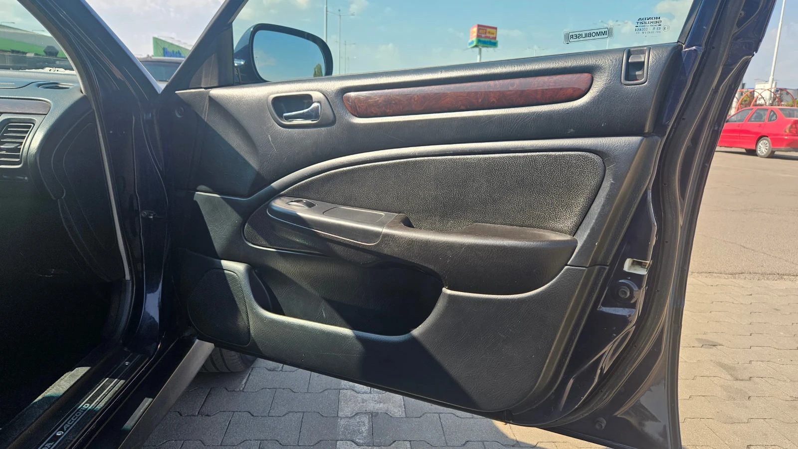 Honda Accord 2.0 Газ/Бензин, снимка 7 - Автомобили и джипове - 55874220