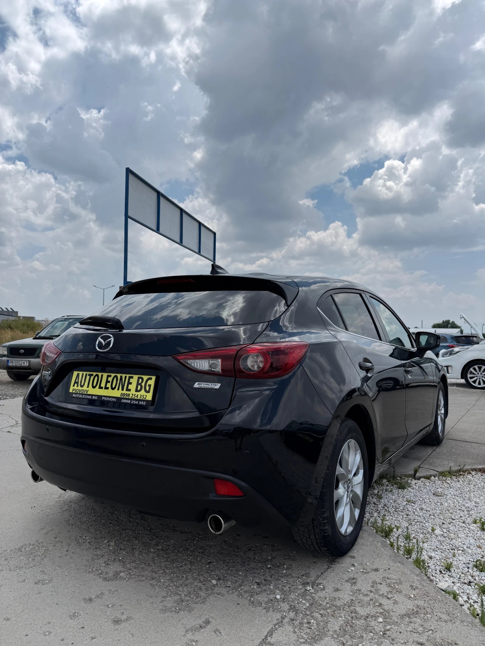 Mazda 3 2.2 SKYACTIV, снимка 6 - Автомобили и джипове - 55898244