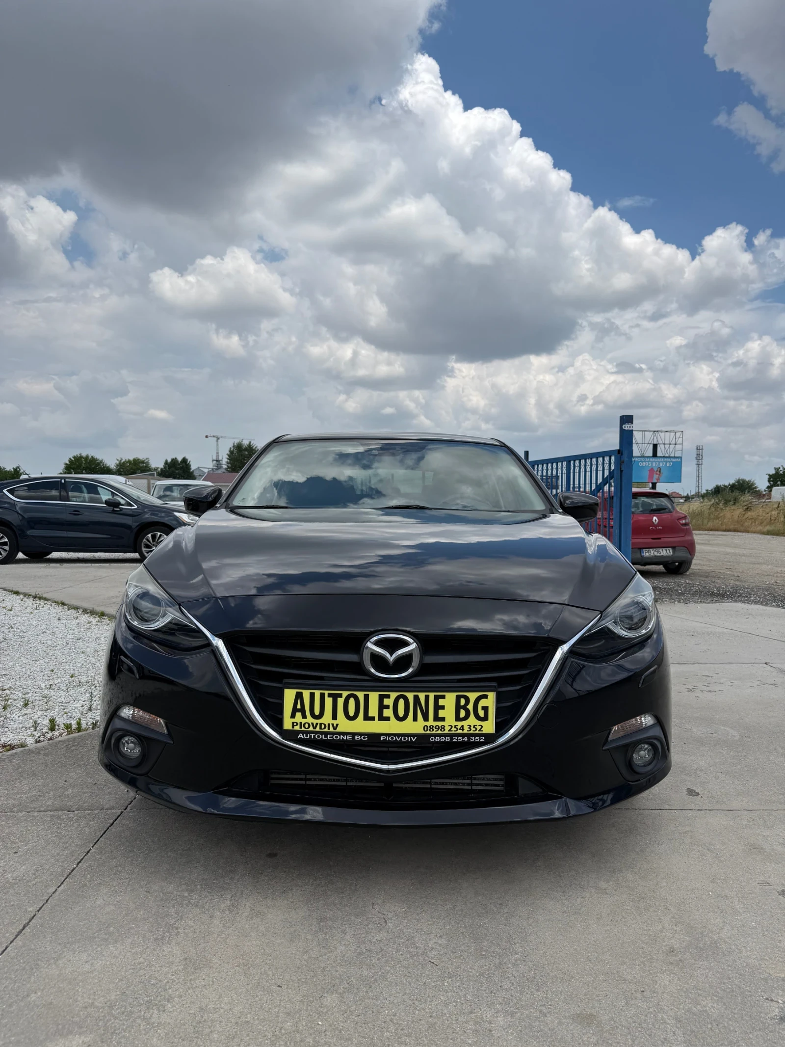 Mazda 3 2.2 SKYACTIV, снимка 2 - Автомобили и джипове - 55898244