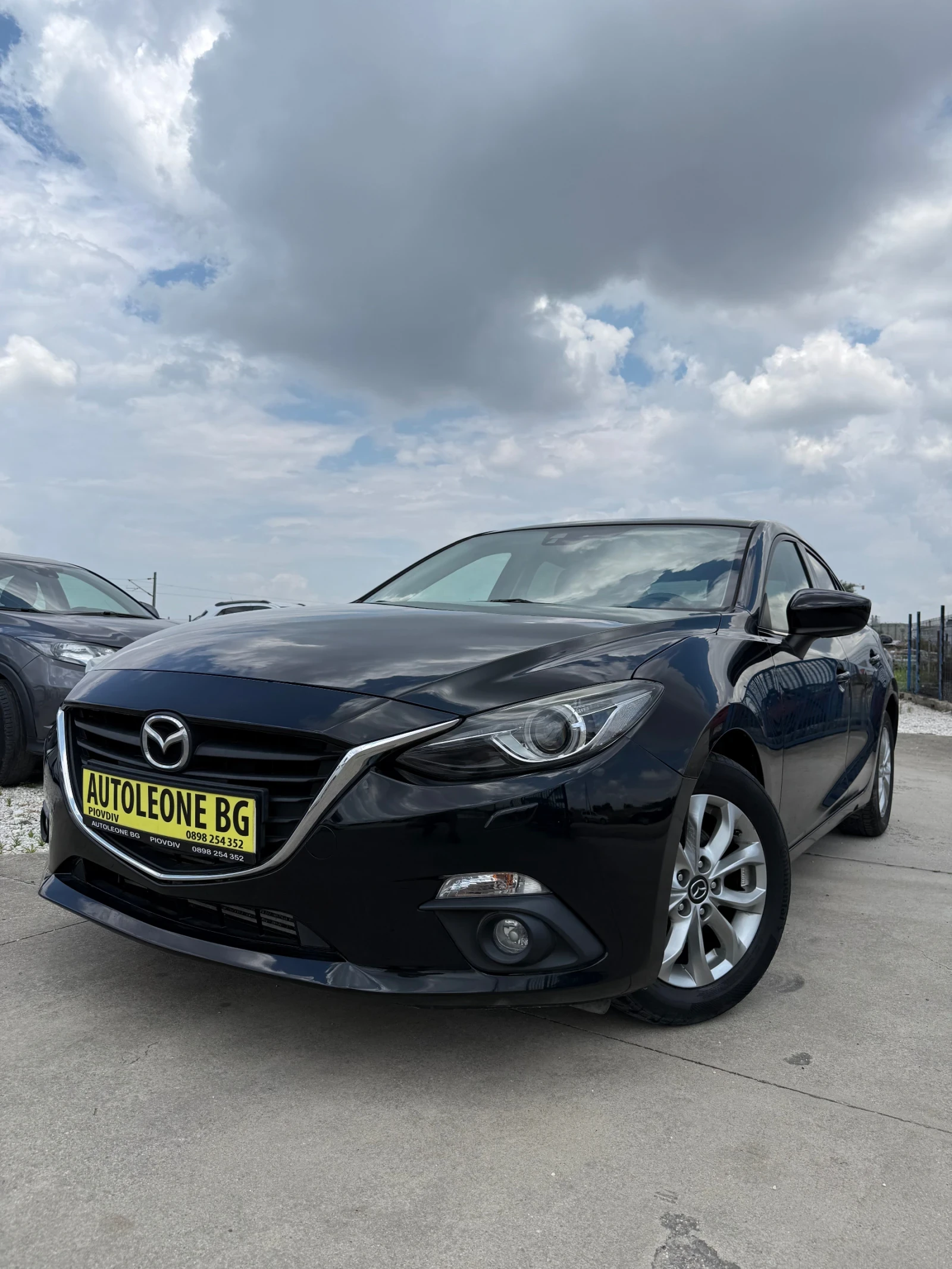 Mazda 3 2.2 SKYACTIV, снимка 3 - Автомобили и джипове - 55898244