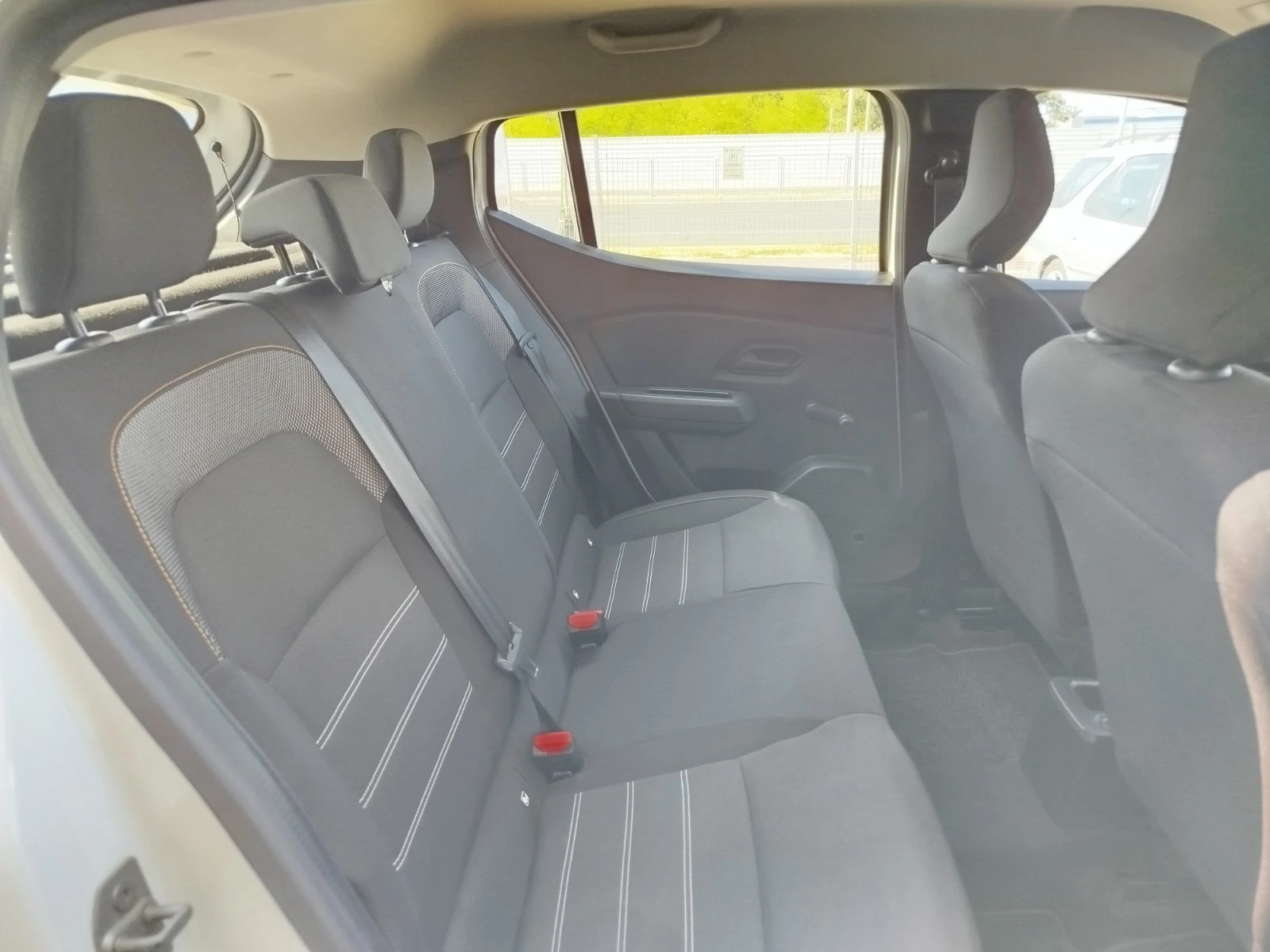 Dacia Sandero Stepway/ 1.0 Tce/ 100 к .с./ LPG, снимка 17 - Автомобили и джипове - 55942078