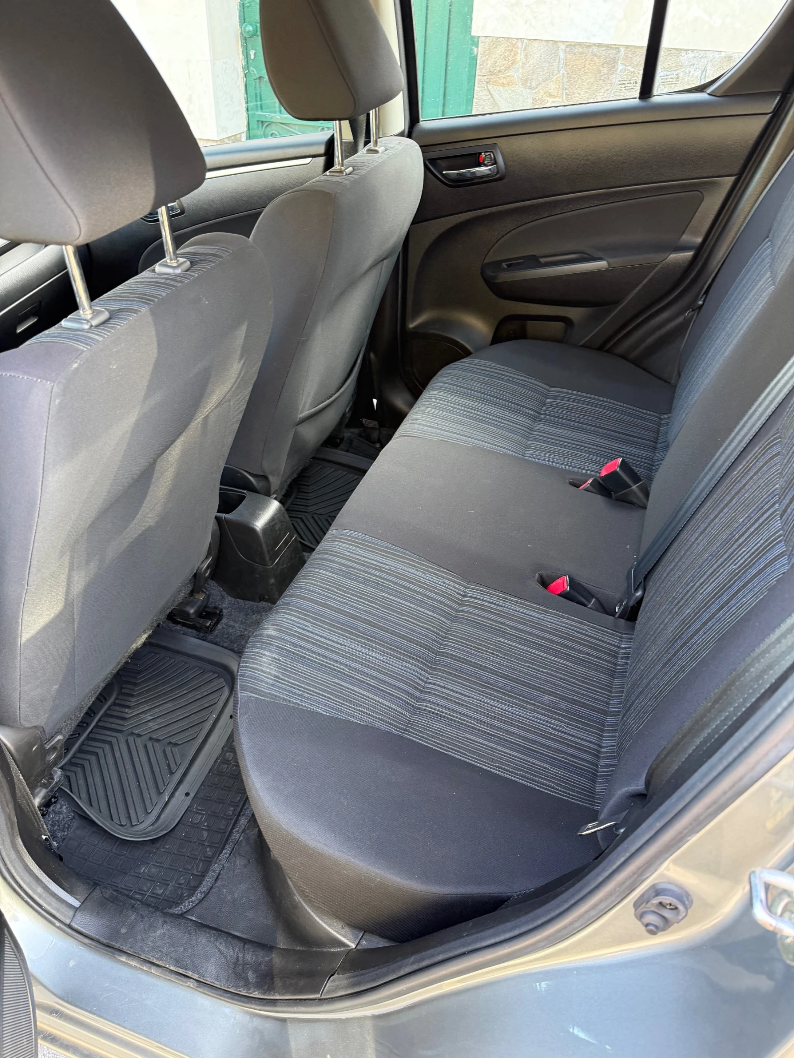 Suzuki Swift 1.2i, снимка 6 - Автомобили и джипове - 56601932