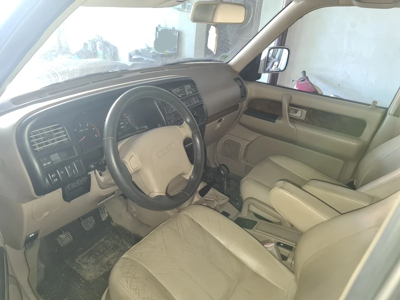 Isuzu Trooper, снимка 7 - Автомобили и джипове - 47934472