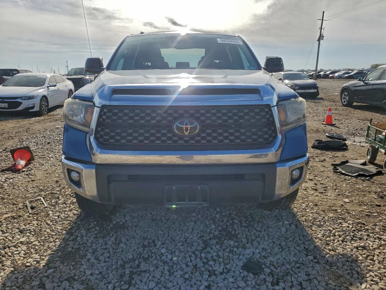 Toyota Tundra 5.7 CREWMAX SR5 - изображение 6