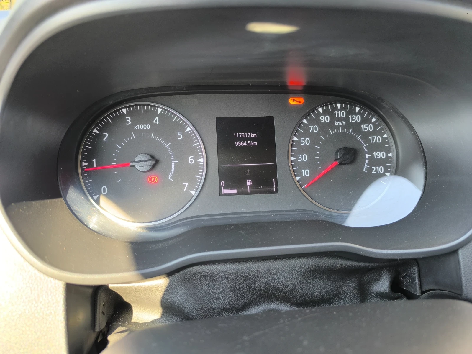 Dacia Duster Prestige Blue Line Eco-G 100 от Омникар Газ, снимка 10 - Автомобили и джипове - 53710218