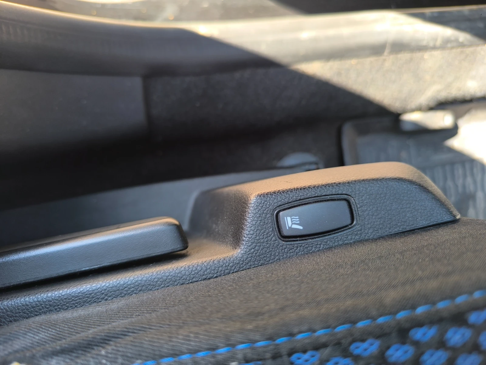 Dacia Duster Prestige Blue Line Eco-G 100 от Омникар Газ, снимка 16 - Автомобили и джипове - 53710218