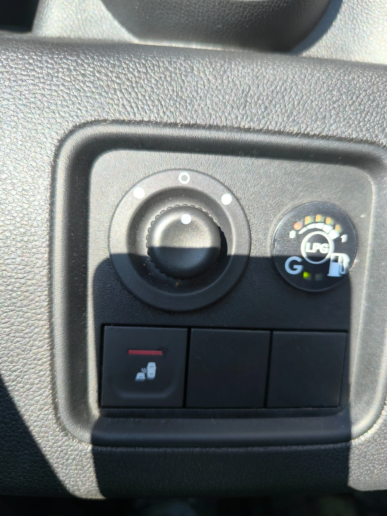 Dacia Duster Prestige Blue Line Eco-G 100 от Омникар Газ, снимка 15 - Автомобили и джипове - 53710218