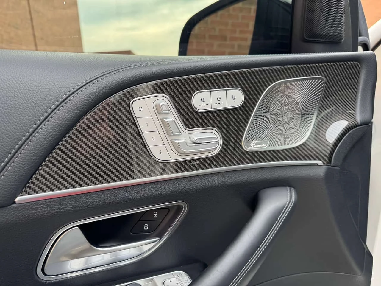 Mercedes-Benz GLE 53 4MATIC * AMG * DISTRONIC* BURMESTER* 360* АМБИЕТНО, снимка 13 - Автомобили и джипове - 53803112