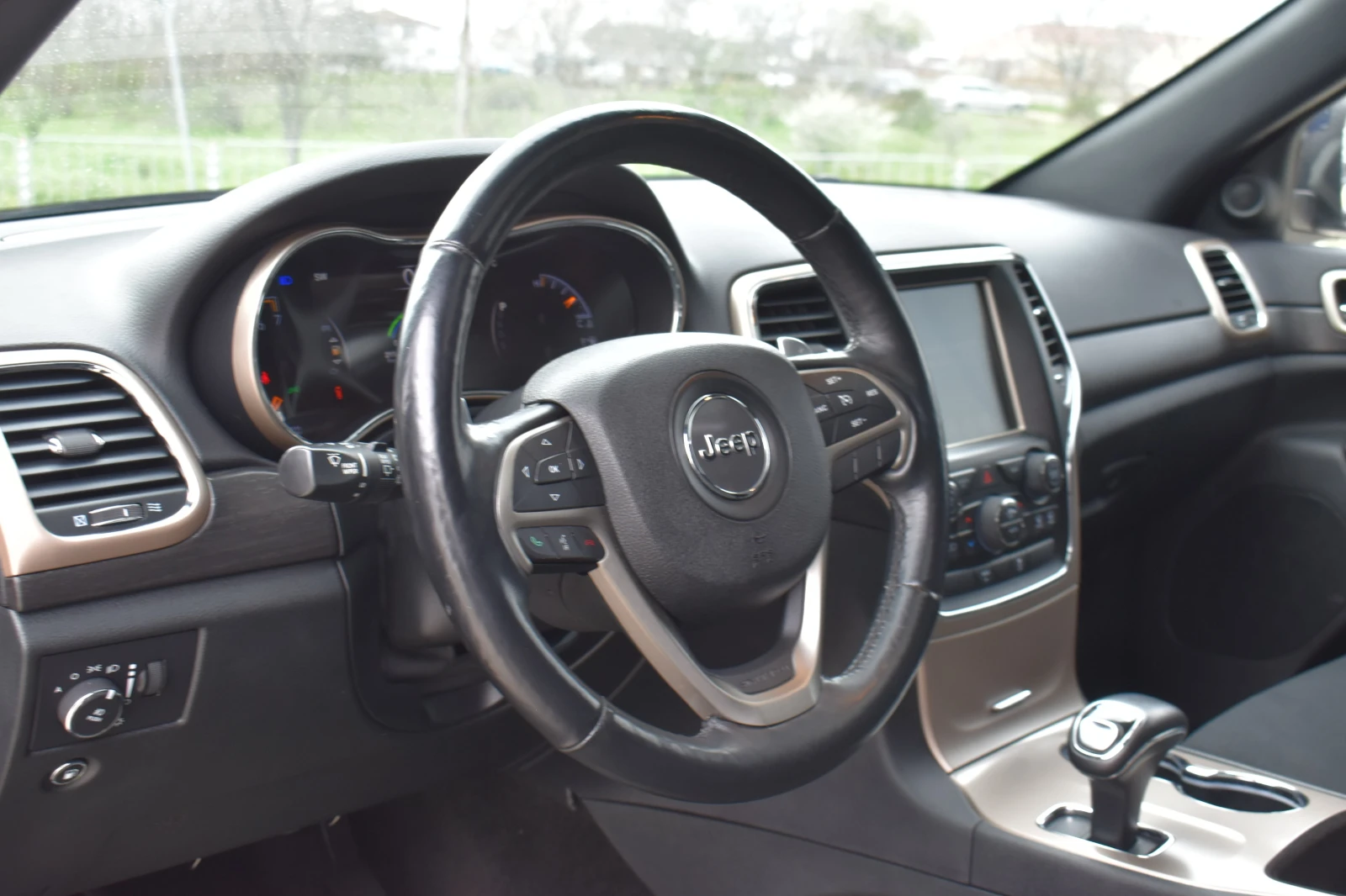 Jeep Grand cherokee 3.6* LARREDO-EDITION, снимка 10 - Автомобили и джипове - 54089946