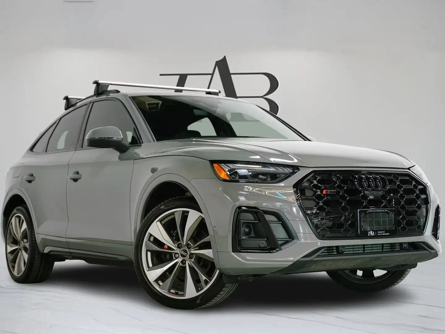 Audi SQ5 SPORTBACK TECHNIK B&O ЦЕНА ДО БЪЛГАРИЯ АВТОКРЕДИТ, снимка 3 - Автомобили и джипове - 55779164