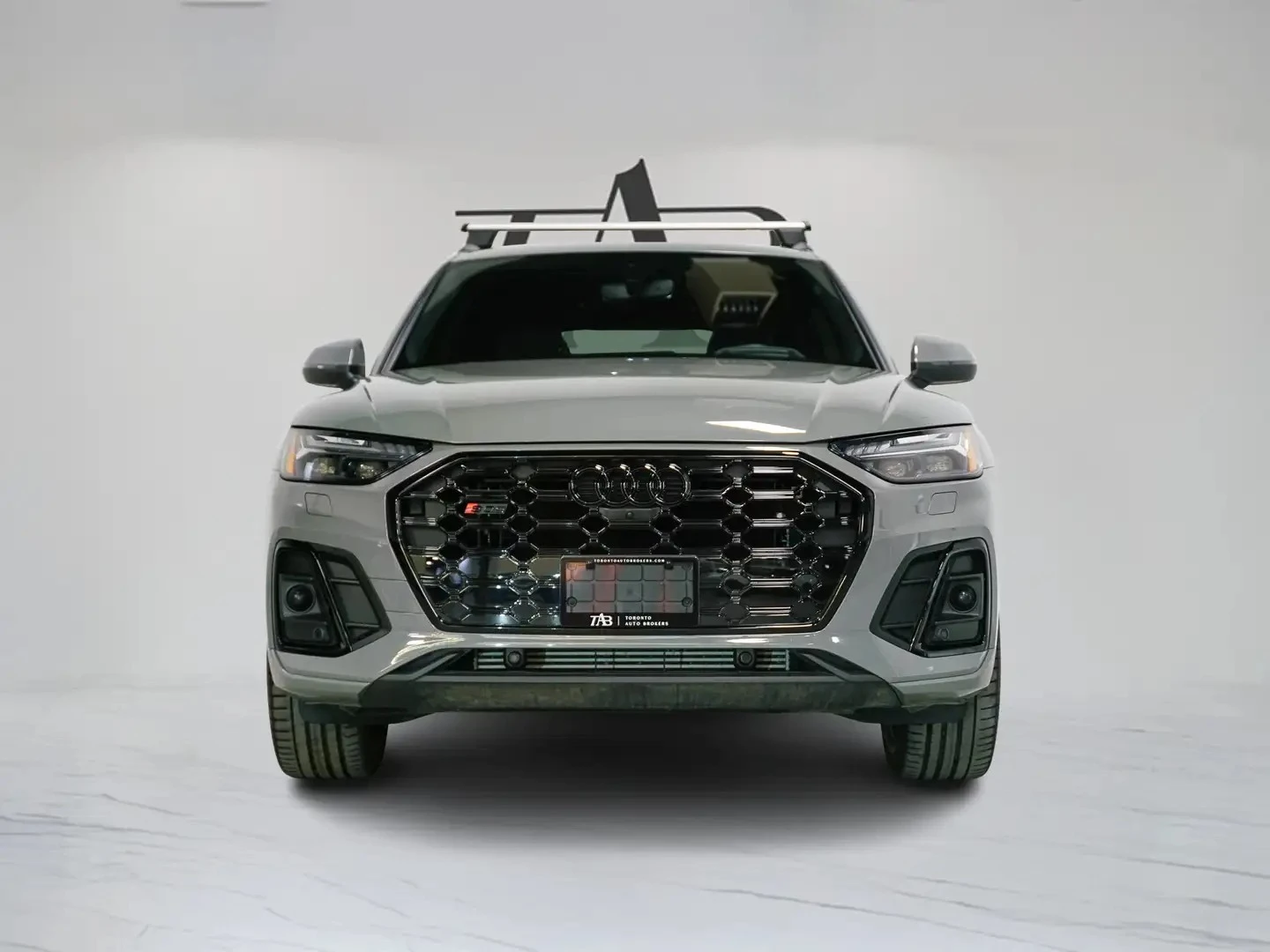 Audi SQ5 SPORTBACK TECHNIK B&O ЦЕНА ДО БЪЛГАРИЯ АВТОКРЕДИТ, снимка 2 - Автомобили и джипове - 55779164