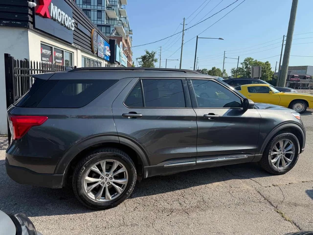 Ford Explorer XLT | CARFAX | БЕЗ ИНЦИДЕНТИ , снимка 4 - Автомобили и джипове - 56300046