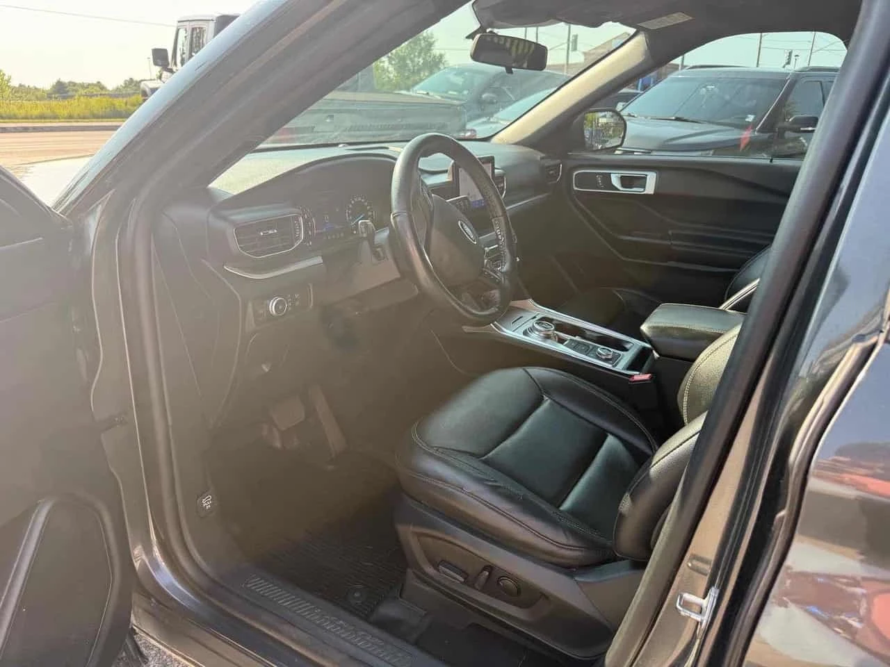 Ford Explorer XLT | CARFAX | БЕЗ ИНЦИДЕНТИ , снимка 7 - Автомобили и джипове - 56300046