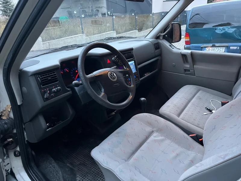 VW Caravelle, снимка 10 - Бусове и автобуси - 53277513