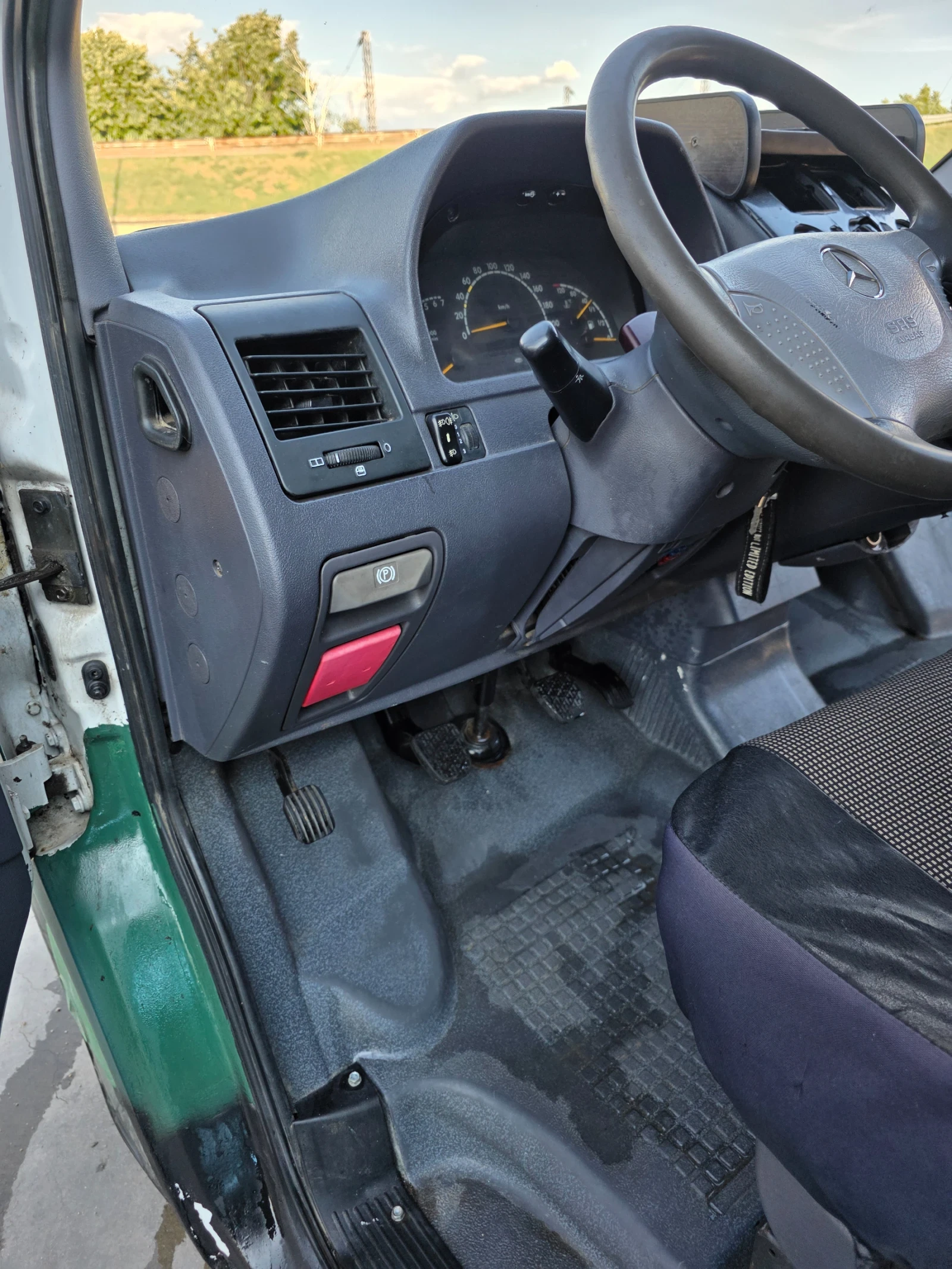 Mercedes-Benz Vito, снимка 7 - Бусове и автобуси - 56318611