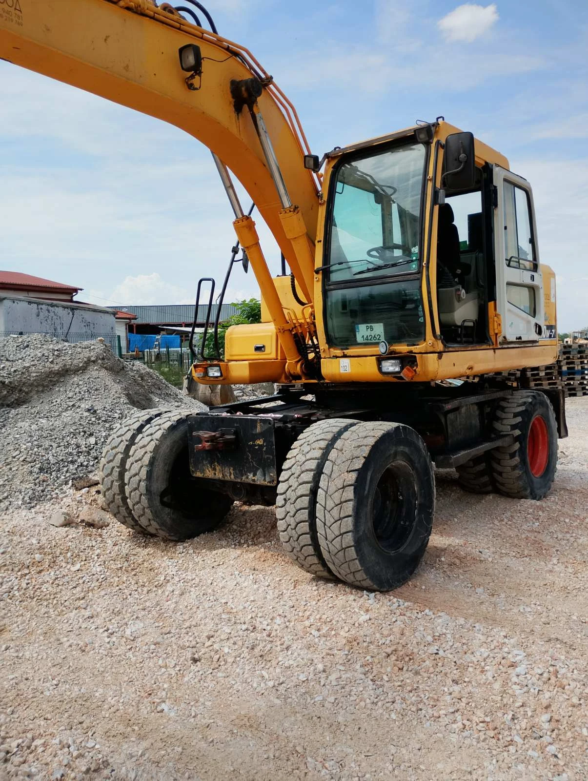 Багер Hyundai ROBEX 140W-7, снимка 3 - Индустриална техника - 54928593