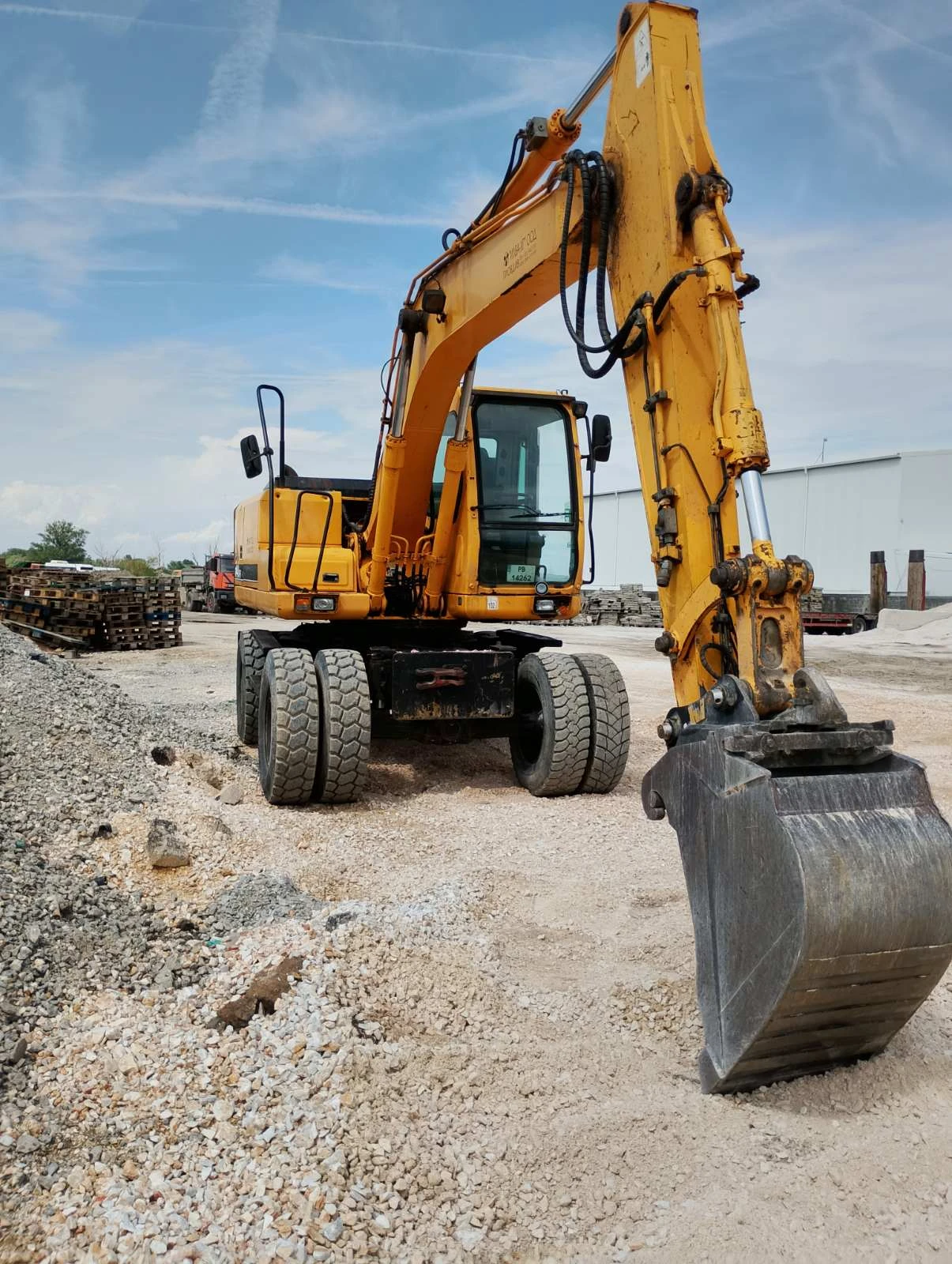 Багер Hyundai ROBEX 140W-7