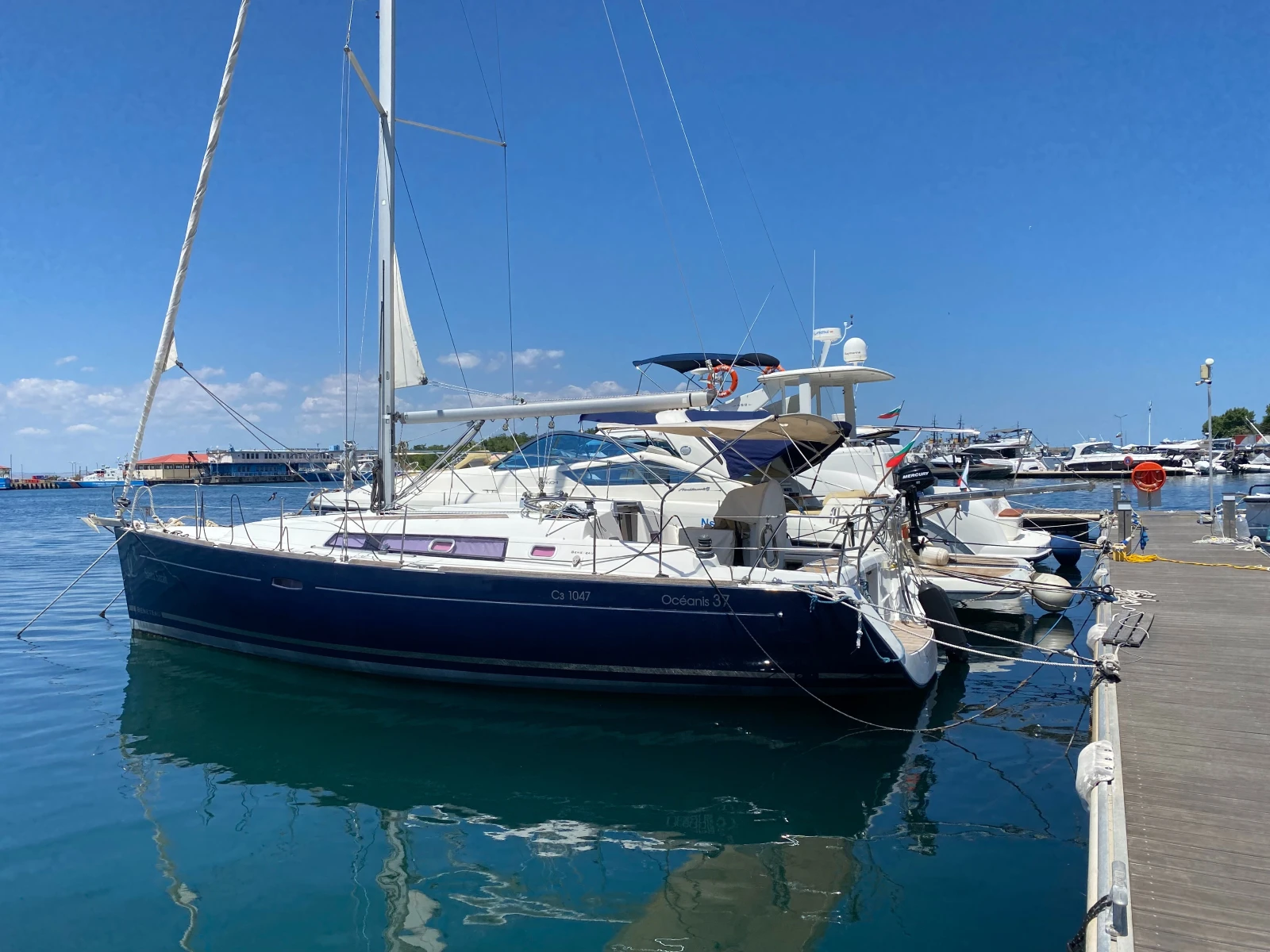 ���������� ����� Beneteau Oceanis 37 | Mobile.bg � ����������� 2