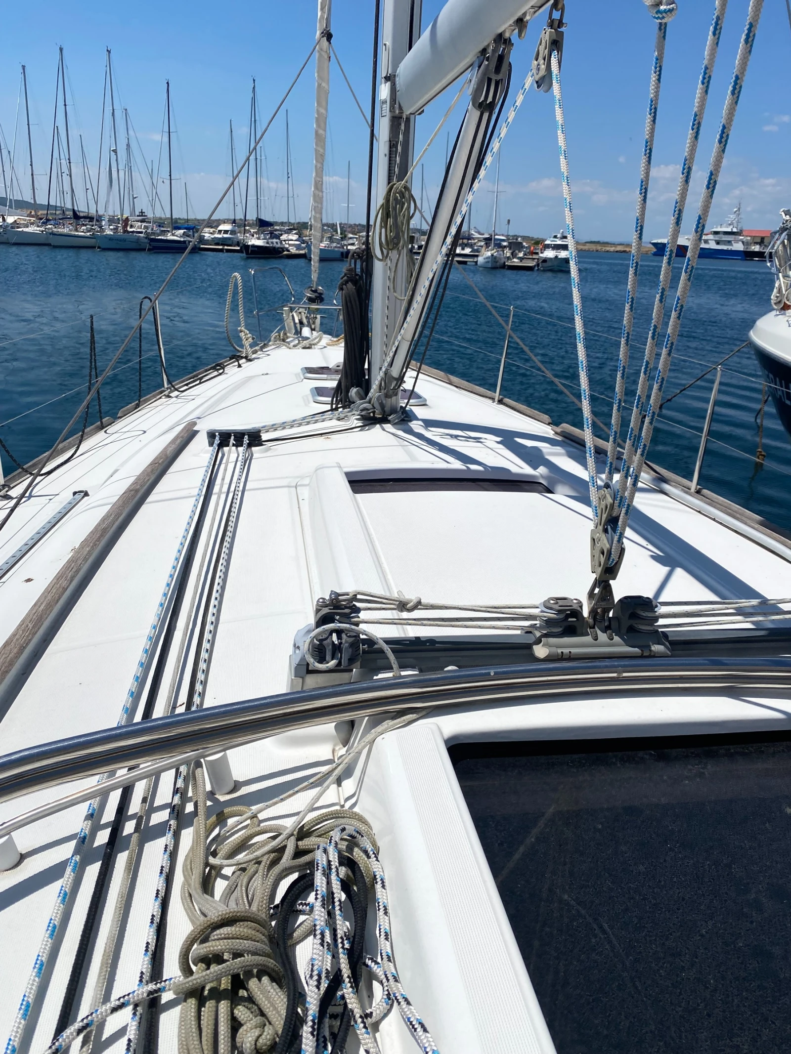 ���������� ����� Beneteau Oceanis 37 | Mobile.bg � ����������� 12
