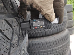 Гуми Зимни 235/60R17, снимка 6