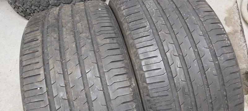 Гуми Летни 245/40R18, снимка 1 - Гуми и джанти - 35606729