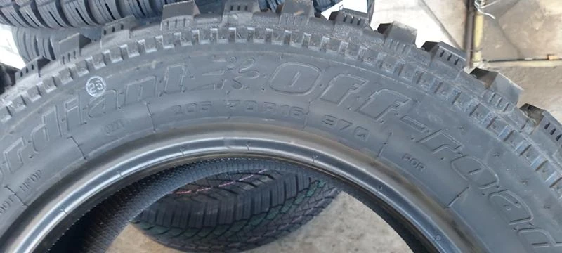 Гуми Летни 245/40R18, снимка 12 - Гуми и джанти - 35606729