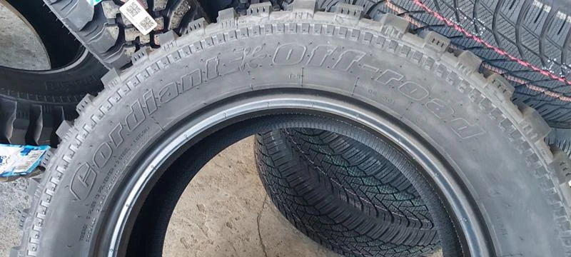 Гуми Летни 245/40R18, снимка 11 - Гуми и джанти - 35606729