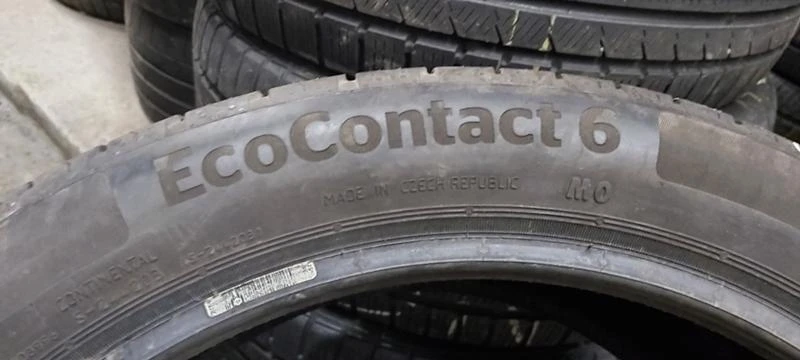 Гуми Летни 245/40R18, снимка 8 - Гуми и джанти - 35606729