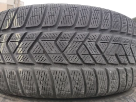 Гуми Зимни 235/60R17, снимка 1 - Гуми и джанти - 47303080