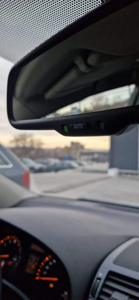 Toyota Avensis 1.8 147 HP, снимка 13