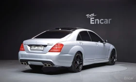 Mercedes-Benz S 63 AMG 6.2* V8* ПОДГРЕВ* ОБДУХВАНЕ* МАСАЖ* КЕЙЛЕС* КАМЕРА, снимка 2