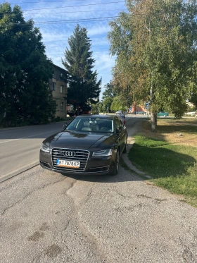 Audi A8 4.2 TDI 132000 километра, снимка 2