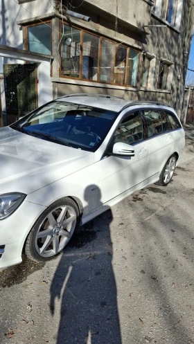 Mercedes-Benz C 250 AMG-4MATIK, снимка 2