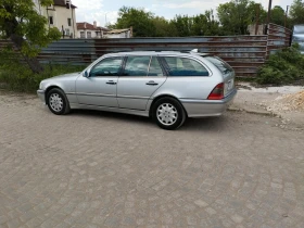 Снимка Mercedes-Benz 220