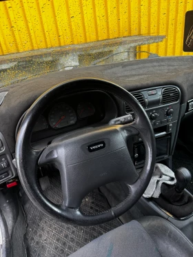Обява за продажба на Volvo V40 1.9 102 к.с. Дизел 2001 ~1 000 лв. - изображение 6