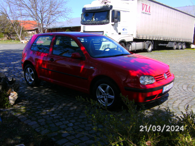 VW Golf Климатик, снимка 2 - Автомобили и джипове - 46344044