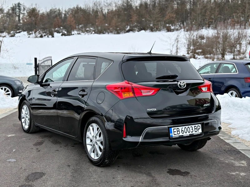 Toyota Auris 1.4D4D КАМЕРА, снимка 6 - Автомобили и джипове - 48634002