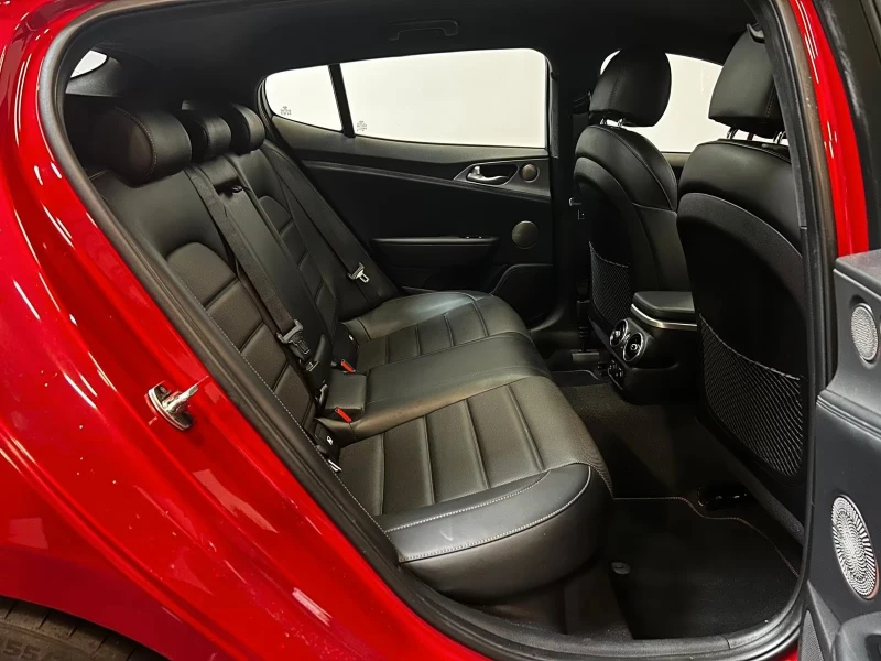 Kia Stinger На части GT Line 3.3 BI TURBO 370кс., снимка 12 - Автомобили и джипове - 51975429