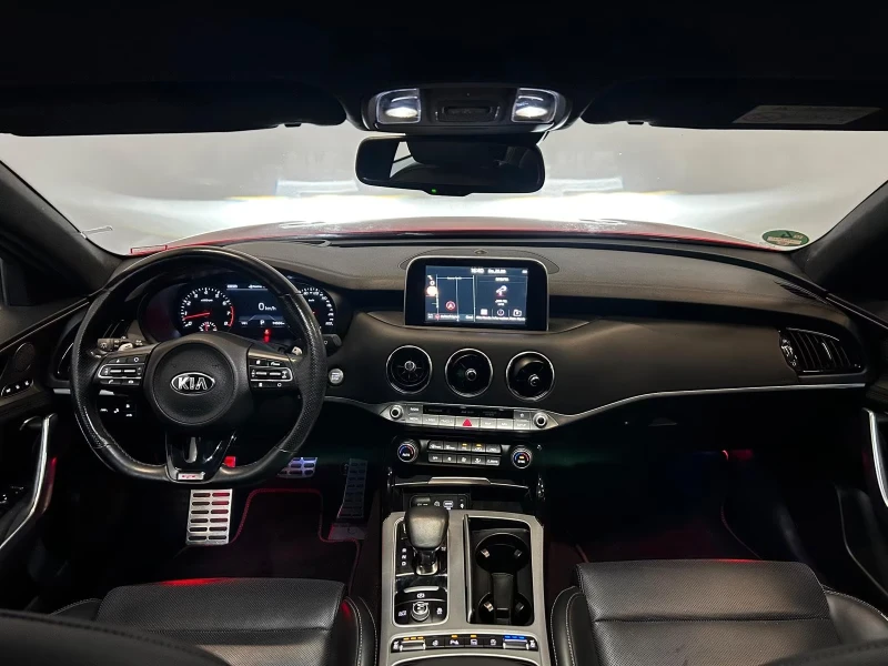 Kia Stinger На части GT Line 3.3 BI TURBO 370кс., снимка 8 - Автомобили и джипове - 51975429