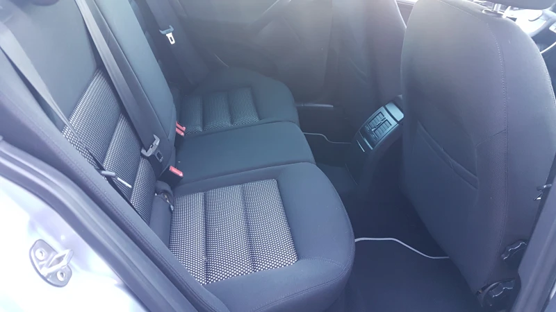 Skoda Octavia SCOUT 2 .0 TDI 4×4, снимка 15 - Автомобили и джипове - 52801939