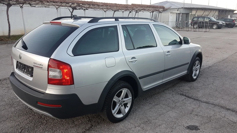 Skoda Octavia SCOUT 2 .0 TDI 4×4, снимка 5 - Автомобили и джипове - 52801939