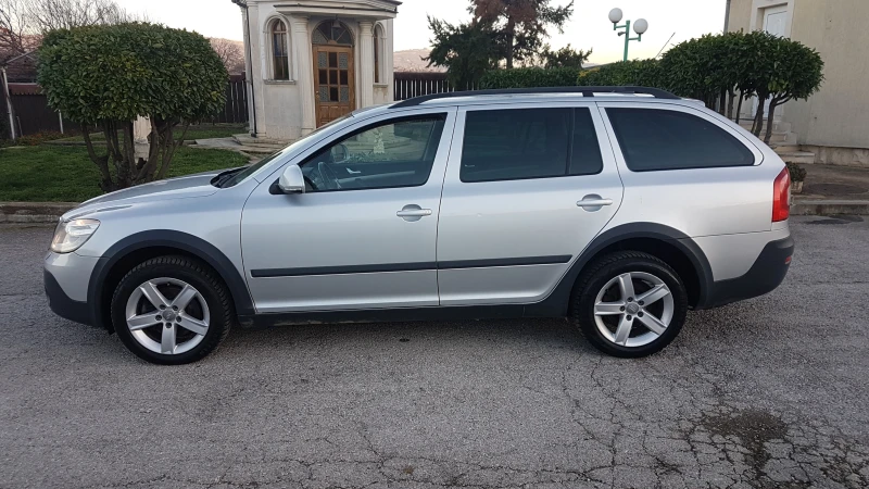 Skoda Octavia SCOUT 2 .0 TDI 4×4, снимка 8 - Автомобили и джипове - 52801939