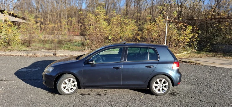 VW Golf, снимка 2 - Автомобили и джипове - 52863870