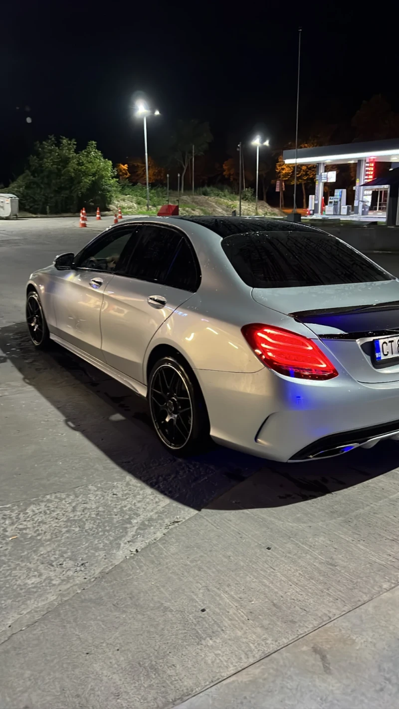 Mercedes-Benz C 300, снимка 12 - Автомобили и джипове - 53563408