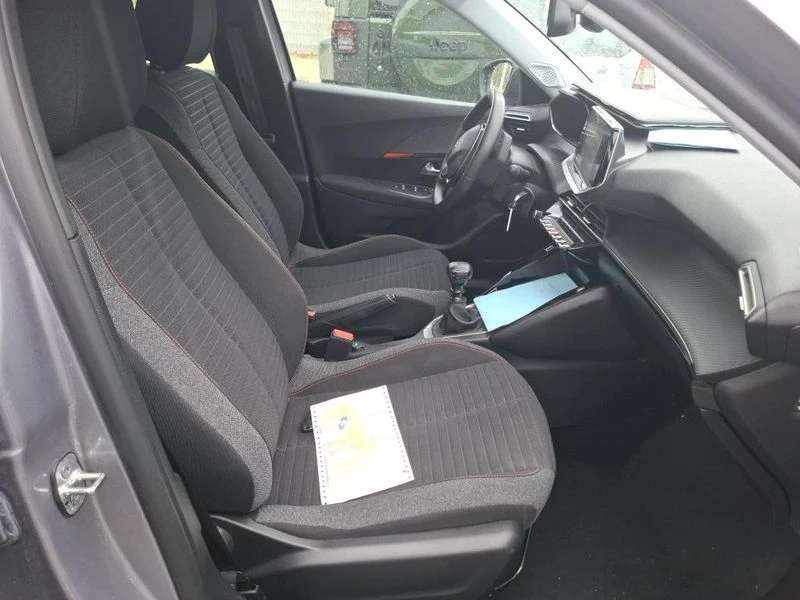 Peugeot 2008 2008 1.2 PureTech Active Pack, снимка 9 - Автомобили и джипове - 55366823