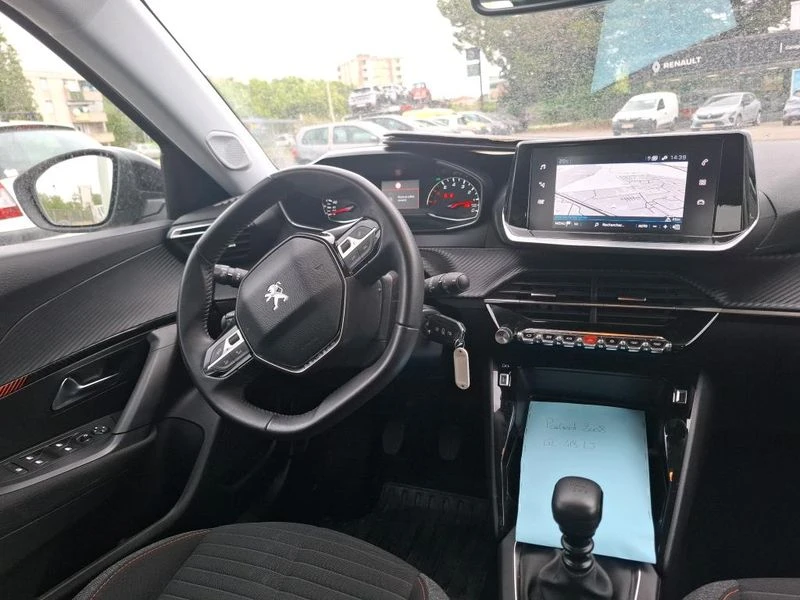 Peugeot 2008 2008 1.2 PureTech Active Pack, снимка 10 - Автомобили и джипове - 55366823